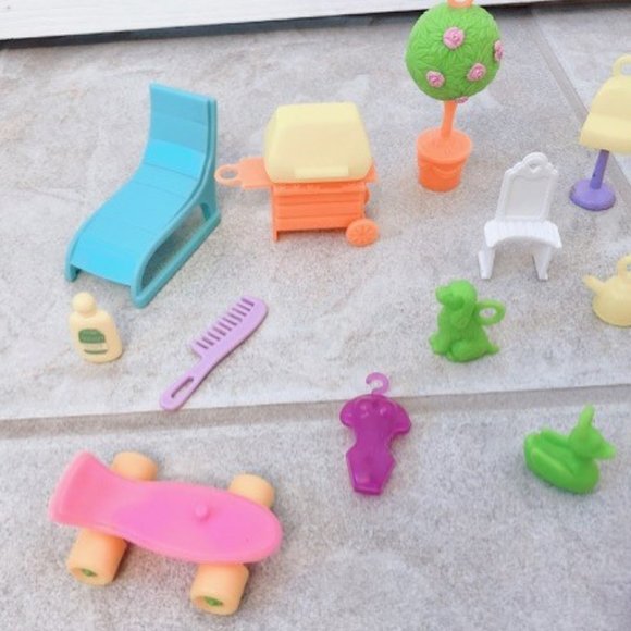 Vintage LIKE NEW Doll Accessories Furnitures - Picture 6 of 9